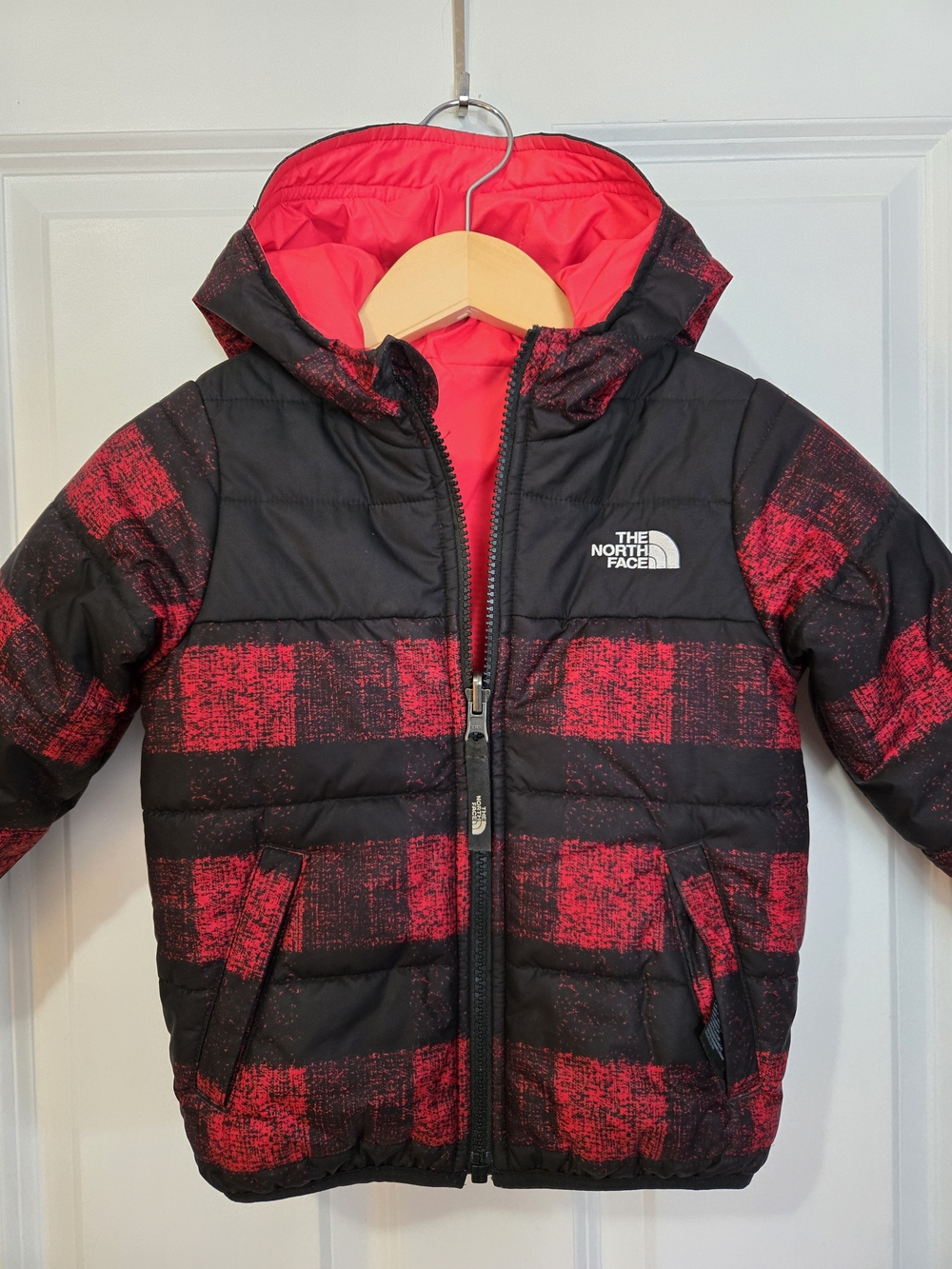 The North Face Kids Red & Black Reversable Puffer Jacket, 3T